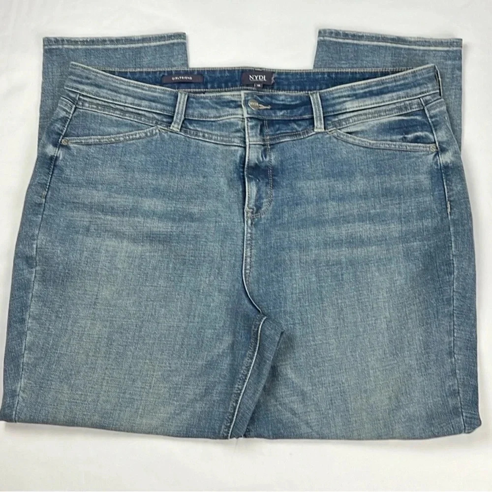 NYDJ Women’s 18 Lift x Tuck Technology Girlfriend Stretchy Ankle Jean